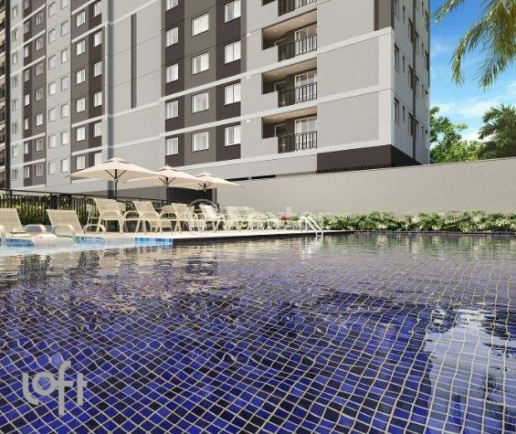 piscina-com-deck-e-vista-para-o-predio