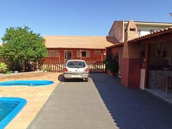 house em Rua Bolívia, Vila Brasil - Londrina - PR