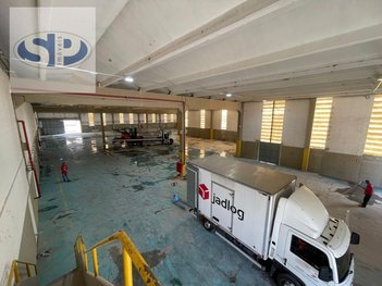 industrial em Avenida Doutor Alberto Jackson Byington, Vila Menck - Osasco - SP