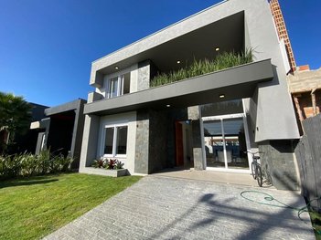 house em Avenida Paraguassu, Centro - Xangri-Lá - RS