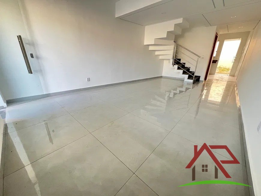 Casa com 2 quartos — Lagoinha Leblon (Venda Nova), Belo Horizonte