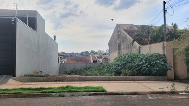 land_lot em Rua Professora Delvina Borges, Universitário - Londrina - PR