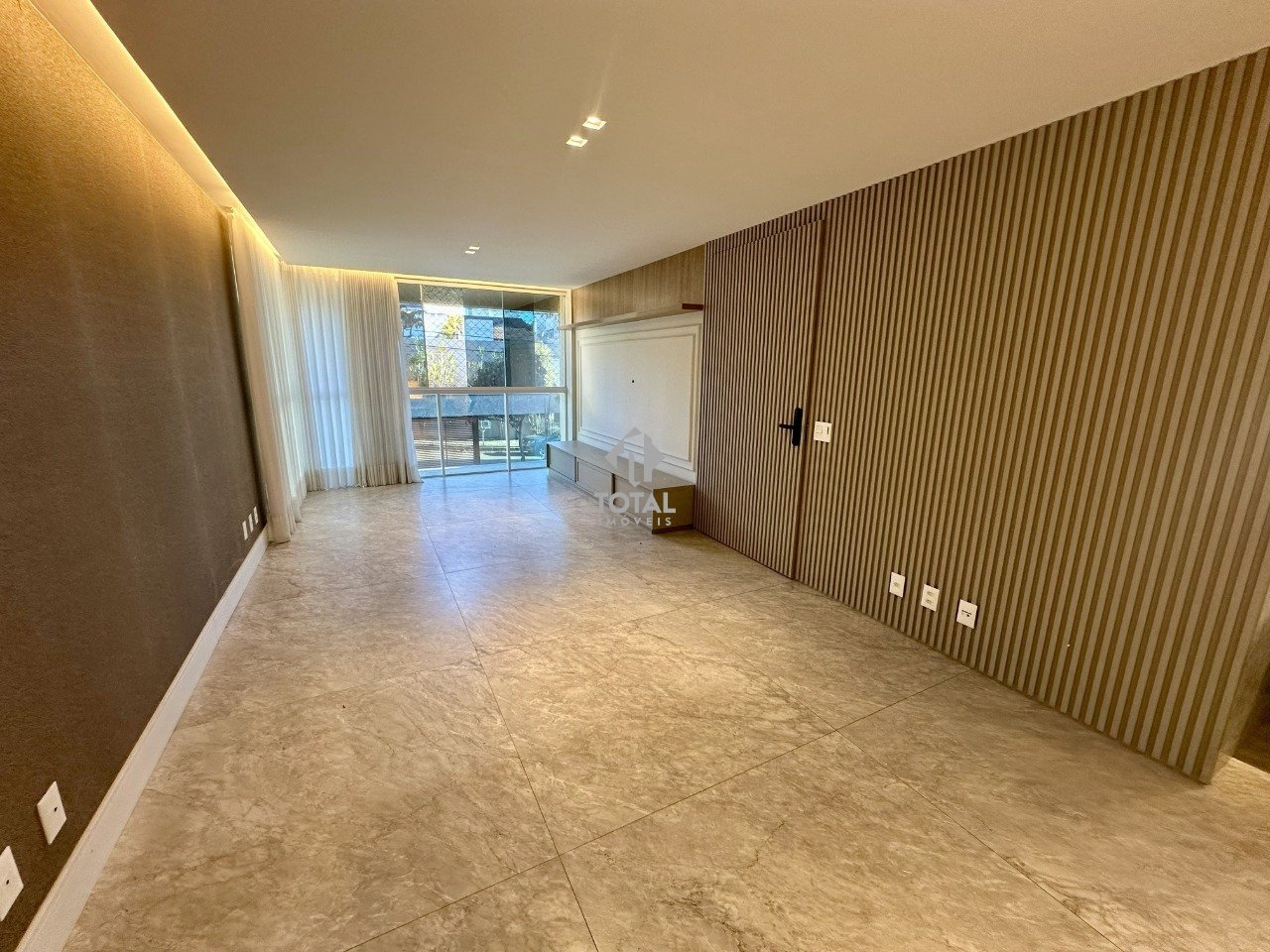 Apartamento com 4 quartos — Castelo, Belo Horizonte