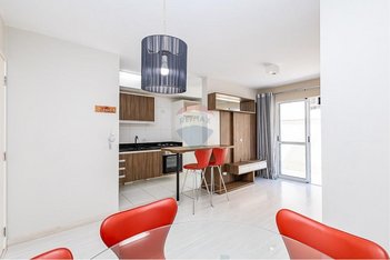 apartment em Rua Máximo João Kopp, Santa Cândida - Curitiba - PR