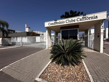 apartment em Rua Maria Joaquina Vaz, Jardim Itaqui - Campo Largo - PR