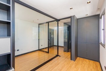 office em Rua Holanda, Boa Vista - Curitiba - PR