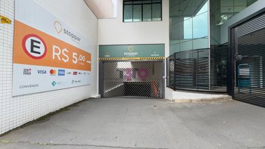 business em Rua Alcídio Viana, São Pedro - São José dos Pinhais - PR