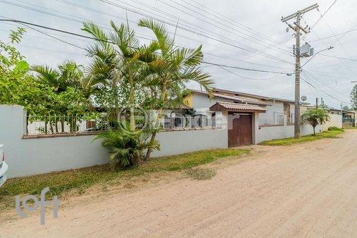 Rua Mercedes Azzolini - facade101.jpg