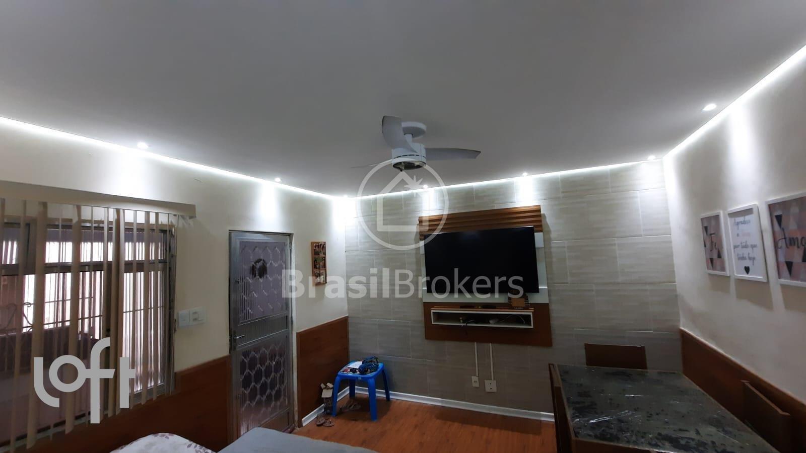 Casa 2 quartos, sem vaga, Avenida Marechal Fontenelle, Vila Militar, RJ por R 245.000 Loft