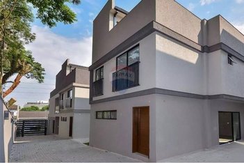 house em Rua Carlota Straube de Araújo, Boa Vista - Curitiba - PR