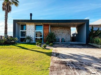 house em Avenida Diamante, Rainha do Mar - Xangri-Lá - RS