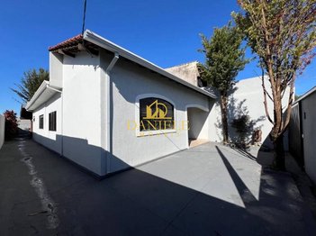 house em Avenida Taquaritinga, Jardim Europa (Vila Xavier) - Araraquara - SP