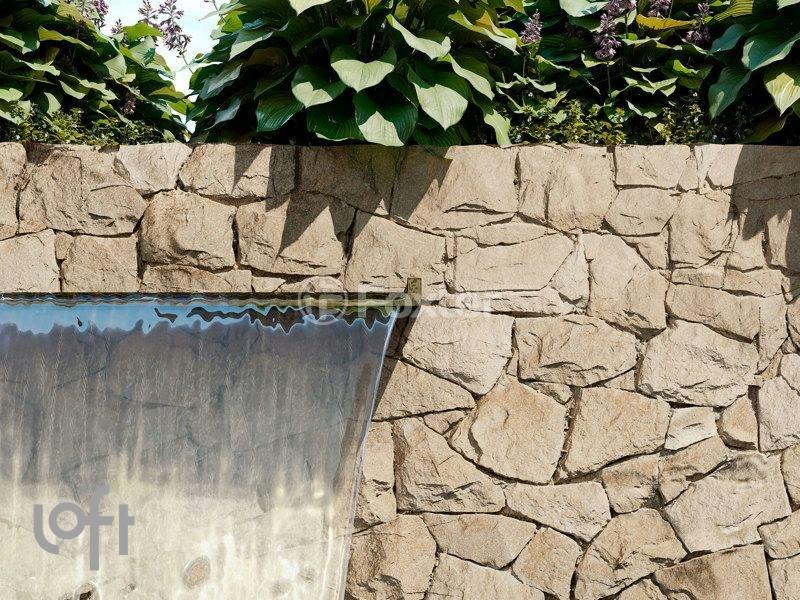 cascata-em-parede-de-pedra