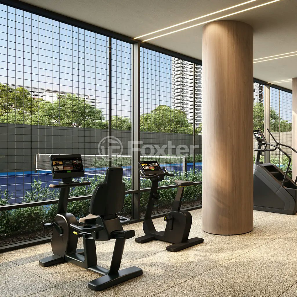 academia-bem-iluminada-com-equipamentos