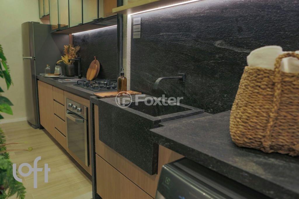 cozinha-moderna-com-ilha-e-armarios-escuros.jpeg