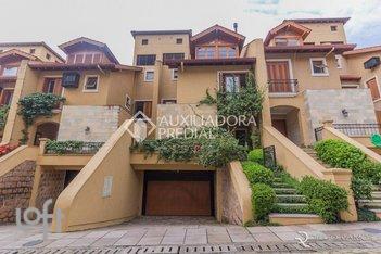 house em Rua Ana Maltz Knijnik, Três Figueiras - Porto Alegre - RS