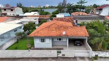 house em Avenida Santa Catarina, Paes Leme - Imbituba - SC