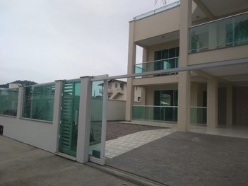 house em Rua Raul Leonardo Weiss, Praia de Fora - Palhoça - SC