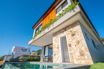 house em Avenida Marginal Oeste, Vila Real - Balneário Camboriú - SC