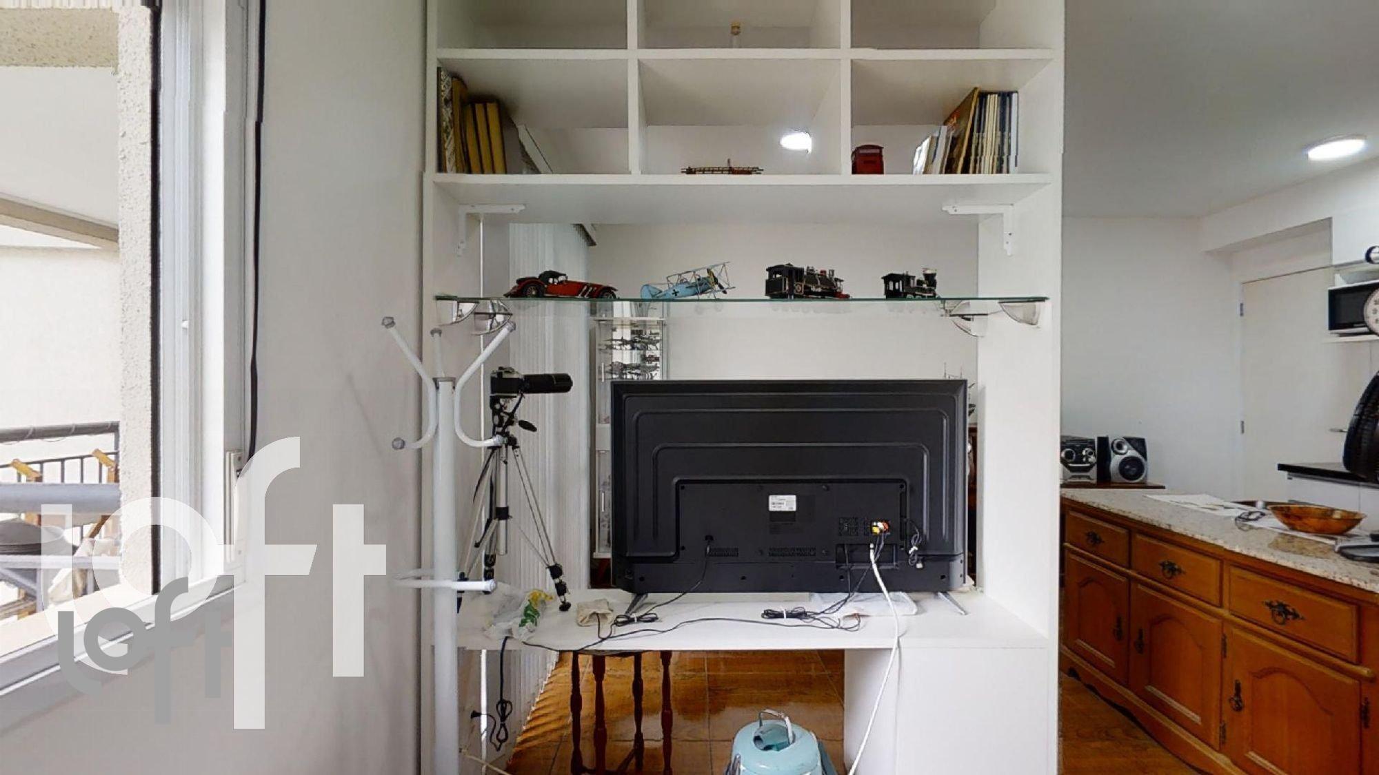 MASTER_BEDROOM