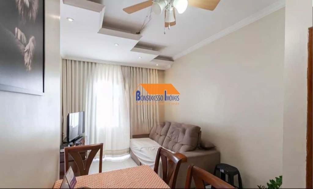 Apartamento com 2 quartos — Heliópolis, Belo Horizonte