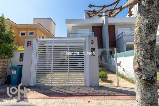 Rua das Baleias Franca - facade01.jpg
