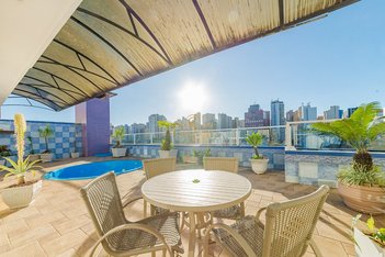 apartment em Rua Buenos Aires, Água Verde - Curitiba - PR