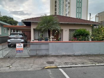 house em Rua Governador Jorge Lacerda, Centro - Jaraguá do Sul - SC