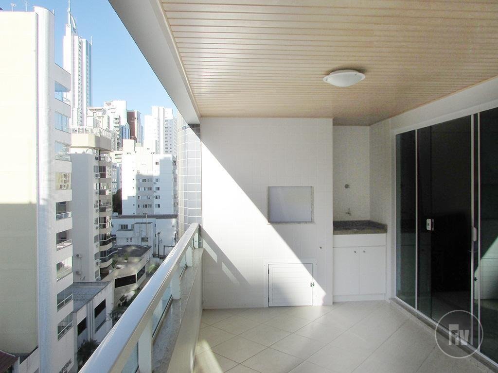 Mobiliado e decorado
89 m² útil
2 banheiros
1 vaga
2 quartos
1 suíte
