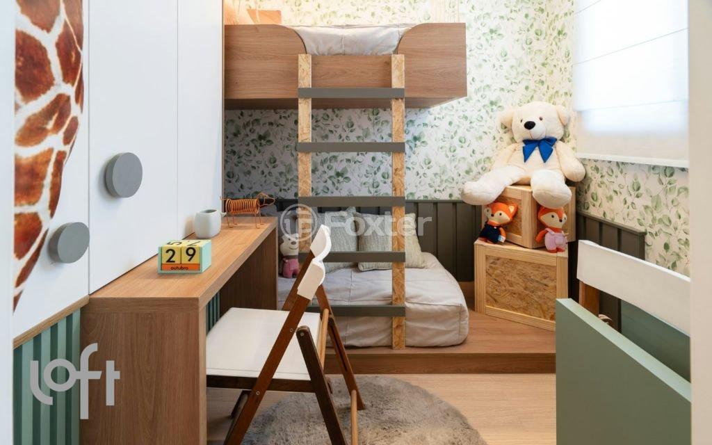 quarto-infantil-com-cama-suspensa-e-escrivaninha