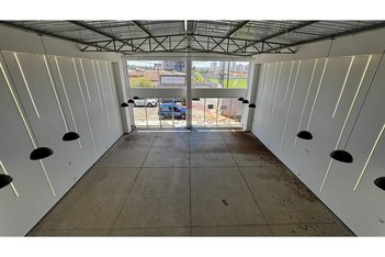 industrial em Rua Doutor Francisco Paulo Russo, Vila Bressan - Araras - SP