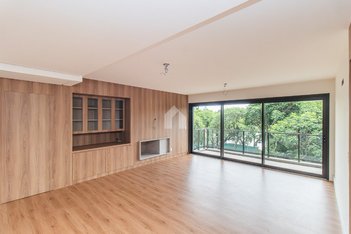 apartment em Rua Tajuja, Três Figueiras - Porto Alegre - RS