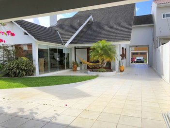 house em Rua Doutor José Bonifácio de Carvalho Costa, Centro - Pelotas - RS