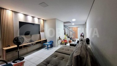 house em Rua Angélica Crosara Cherulli, Santa Luzia - Uberlândia - MG