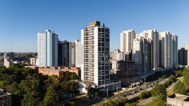 apartment em Avenida Presidente Affonso Camargo, Cristo Rei - Curitiba - PR