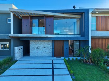 house em Avenida Paraguassu, Rainha do Mar - Xangri-Lá - RS