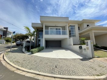 house em Rua Carlos Manarini, Centro - Valinhos - SP