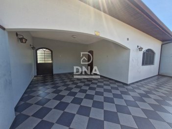 house em Rua Engenheiro Sérgio Angra de Oliveira Machado, Centro - Botucatu - SP