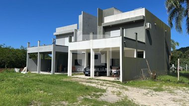 house em Rodovia Francisco Thomaz dos Santos, Pântano do Sul - Florianópolis - SC
