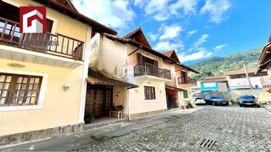 house em Rua Vital Brasil, São Sebastião - Petrópolis - RJ