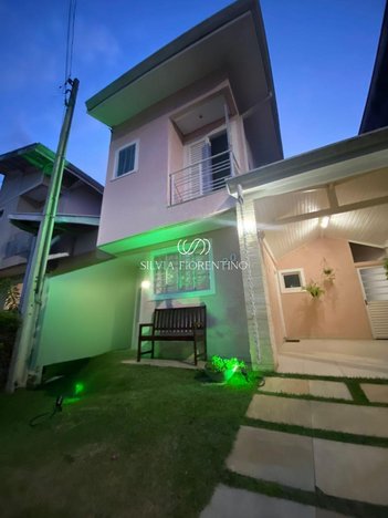 house em Avenida Santa Terezinha, Barranco - Taubaté - SP