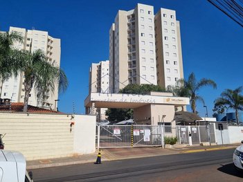apartment em Rua Manoel Leme Franco, Vila Santa Terezinha - Pirassununga - SP