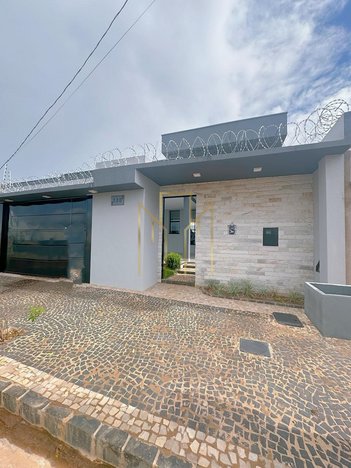 house em Avenida Godofrino Gonçalves, Umuarama - Uberlândia - MG