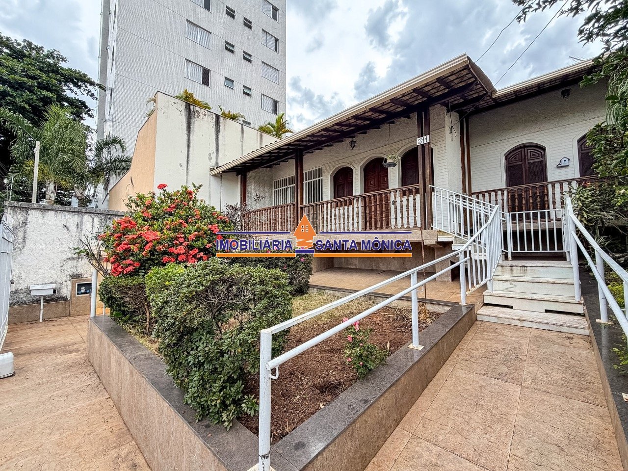 Casa com 4 quartos — Itapoã, Belo Horizonte