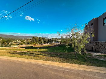 land_lot em Rua Salvador Caruso Orlando, Medeiros - Jundiaí - SP