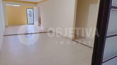 apartment em Avenida Floriano Peixoto, Brasil - Uberlândia - MG
