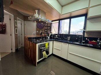 apartment em Rua Corgie Assad Abdalla, Vila Sofia - São Paulo - SP