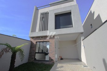 house em Rua Fioravante Slaviero, Novo Mundo - Curitiba - PR