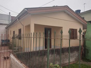 house em Rua Garibaldi, Centro - Esteio - RS