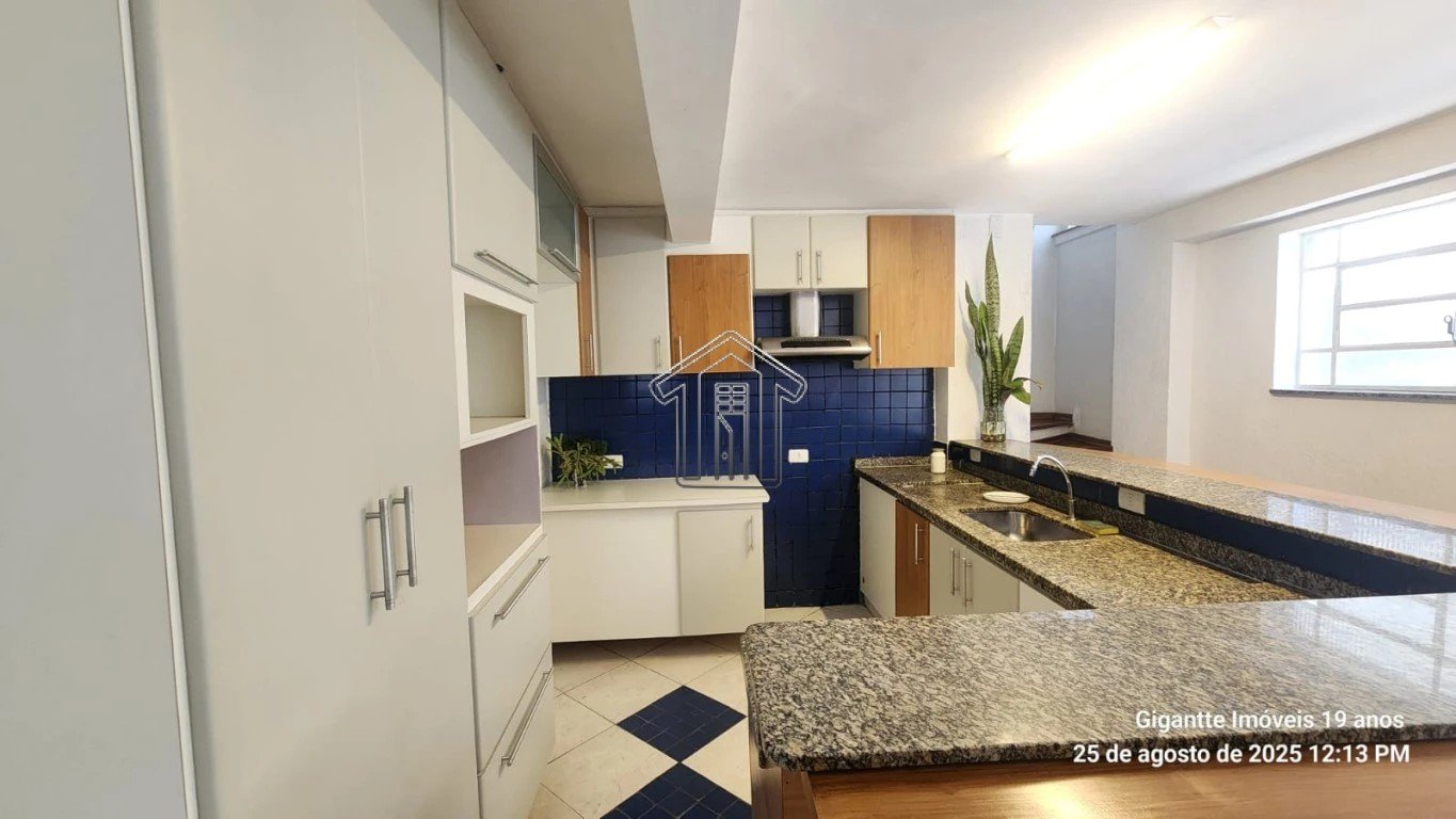 Cozinha planejada c/coifa (piso inferior)